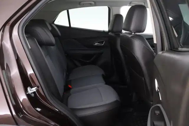 Ruskea Maastoauto, Opel Mokka – BSX-260