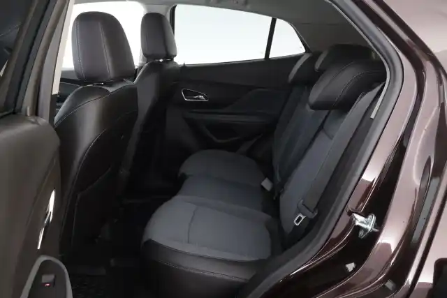 Ruskea Maastoauto, Opel Mokka – BSX-260