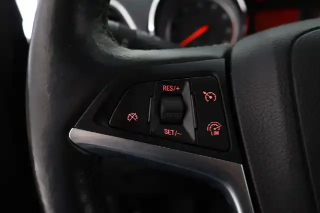 Ruskea Maastoauto, Opel Mokka – BSX-260