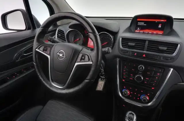 Ruskea Maastoauto, Opel Mokka – BSX-260