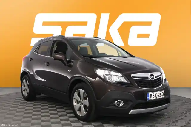 Ruskea Maastoauto, Opel Mokka – BSX-260