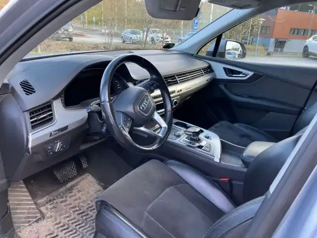 Hopea Maastoauto, Audi Q7 – BSX-495