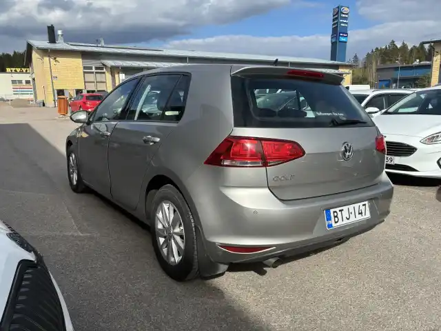 Harmaa Viistoperä, Volkswagen Golf – BTJ-147