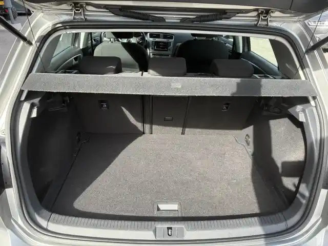 Harmaa Viistoperä, Volkswagen Golf – BTJ-147