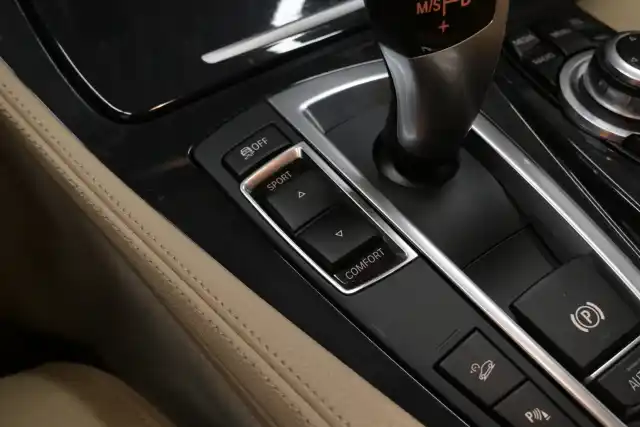 Musta Sedan, BMW 520 – BTJ-250