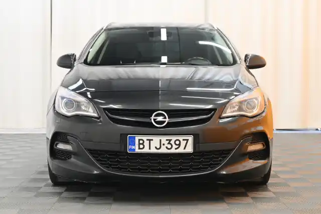 Musta Farmari, Opel Astra – BTJ-397