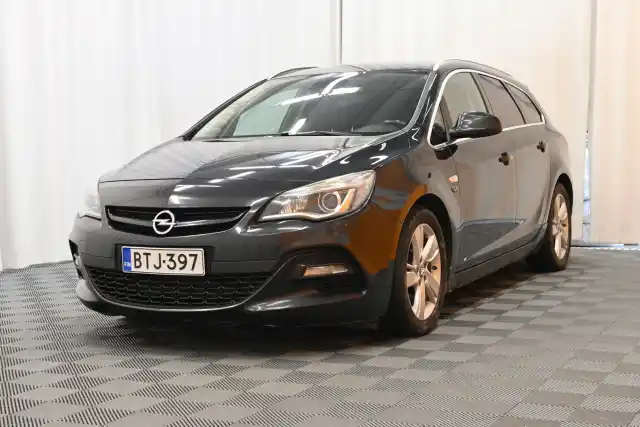 Musta Farmari, Opel Astra – BTJ-397