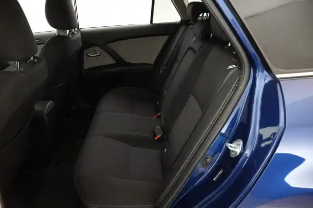 Sininen Farmari, Toyota Avensis – BTK-335