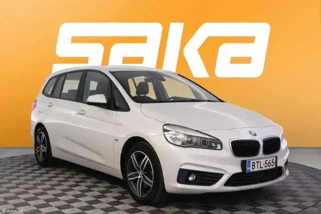 Valkoinen Tila-auto, BMW 218 – BTL-565