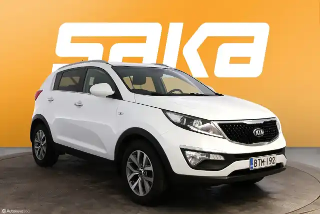 Valkoinen Maastoauto, Kia Sportage – BTM-192