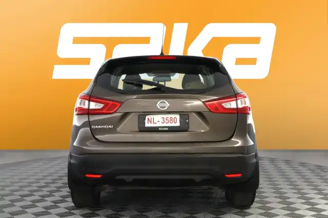 Ruskea (beige) Maastoauto, Nissan Qashqai – BTM-555