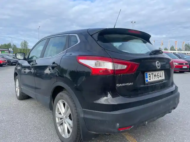 Musta Maastoauto, Nissan Qashqai – BTM-641