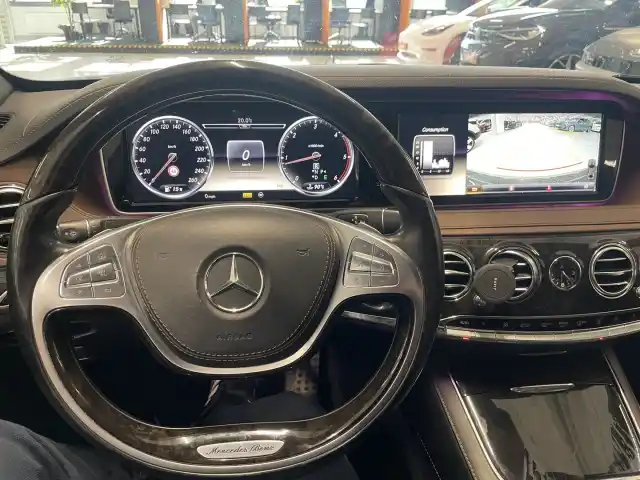 Musta Sedan, Mercedes-Benz S – BTN-120