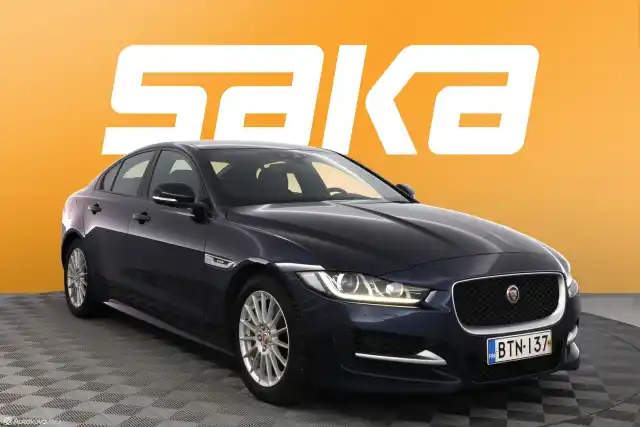 Sininen Sedan, Jaguar XE – BTN-137