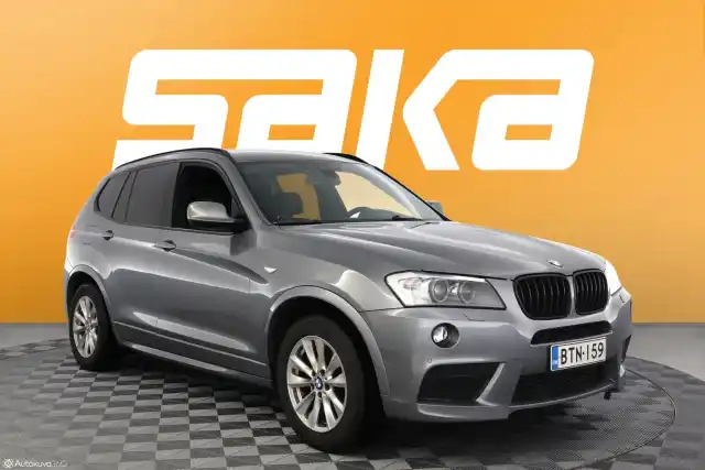 Harmaa Maastoauto, BMW X3 – BTN-159