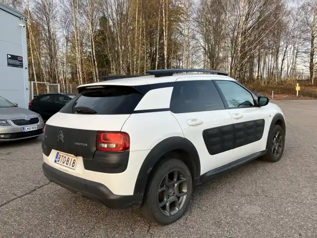 Valkoinen Viistoperä, Citroen C4 Cactus – BTO-818