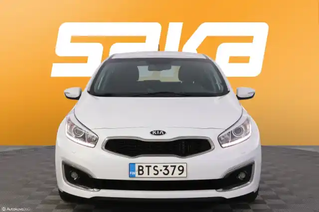Valkoinen Viistoperä, Kia cee'd – BTS-379