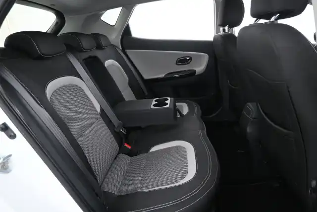 Valkoinen Viistoperä, Kia cee'd – BTS-379