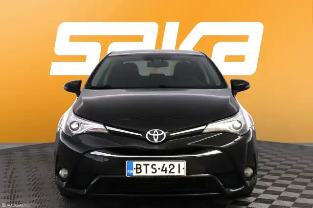 Musta Sedan, Toyota Avensis – BTS-421