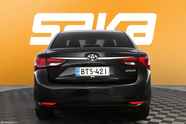 Musta Sedan, Toyota Avensis – BTS-421