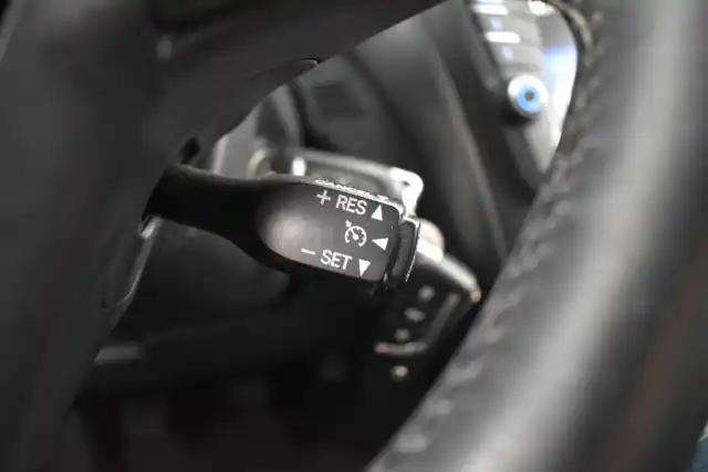 Musta Sedan, Toyota Avensis – BTS-421