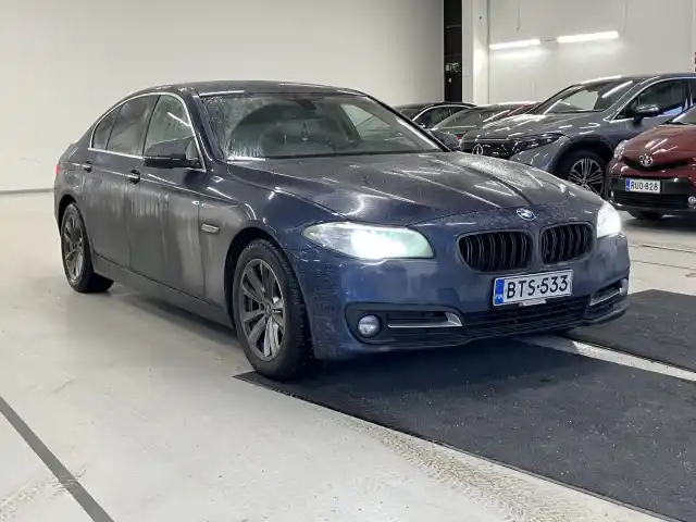 Sininen Sedan, BMW 520 – BTS-533