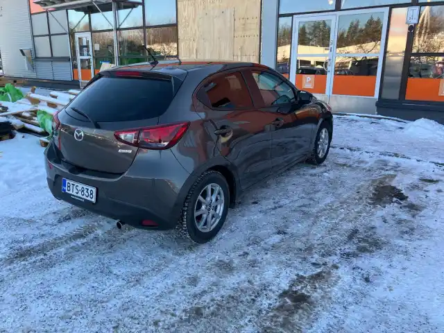 Harmaa Viistoperä, Mazda 2 – BTS-838