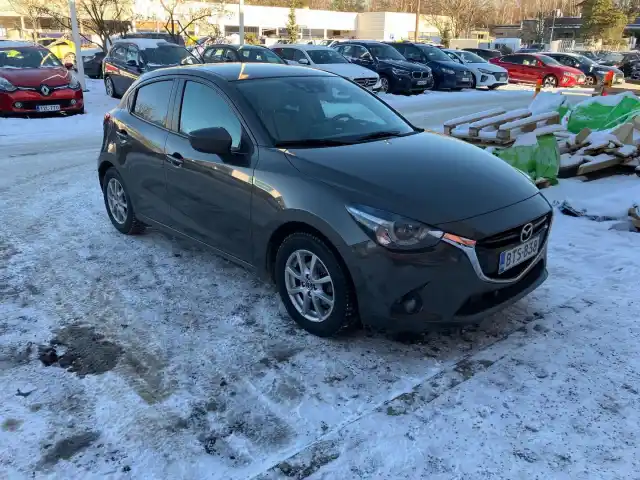 Harmaa Viistoperä, Mazda 2 – BTS-838