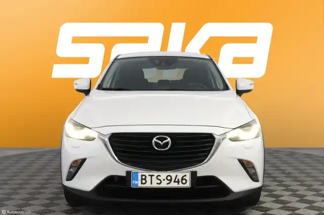 Valkoinen Maastoauto, Mazda CX-3 – BTS-946