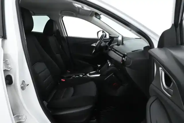 Valkoinen Maastoauto, Mazda CX-3 – BTS-946
