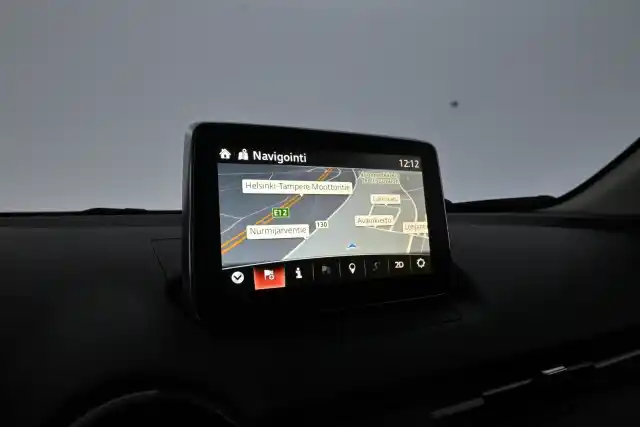 Valkoinen Maastoauto, Mazda CX-3 – BTS-946