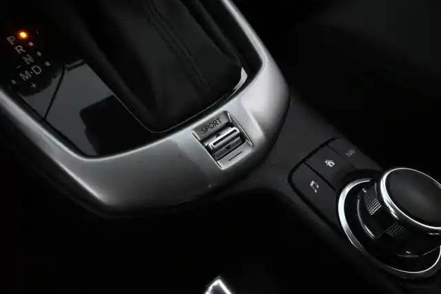 Valkoinen Maastoauto, Mazda CX-3 – BTS-946