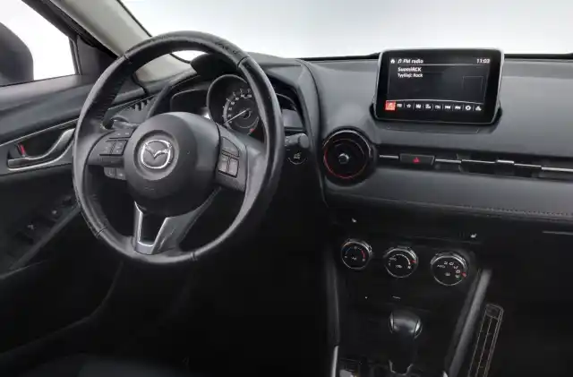 Valkoinen Maastoauto, Mazda CX-3 – BTS-946