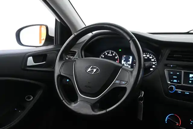 Valkoinen Viistoperä, Hyundai I20 – BTT-996