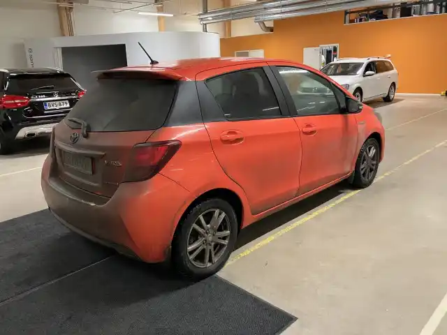 Oranssi Viistoperä, Toyota Yaris – BTU-491