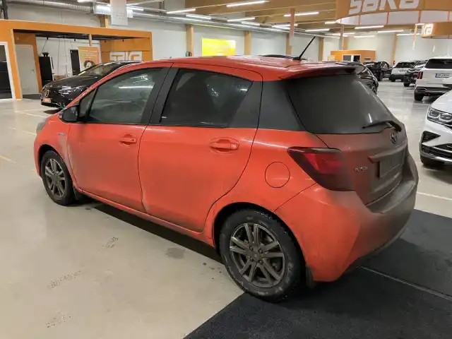 Oranssi Viistoperä, Toyota Yaris – BTU-491