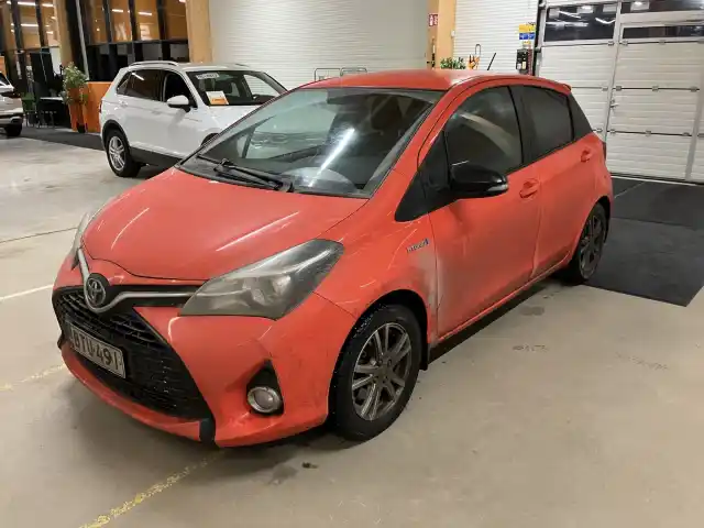 Oranssi Viistoperä, Toyota Yaris – BTU-491