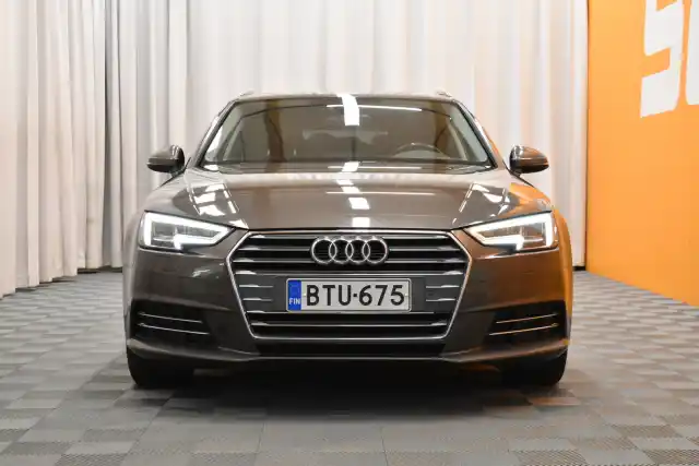 Ruskea Farmari, Audi A4 – BTU-675