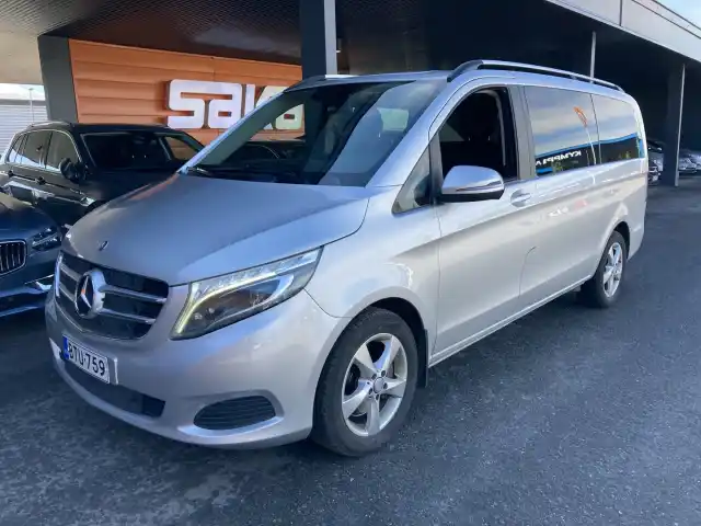 Harmaa Tila-auto, Mercedes-Benz V – BTU-759