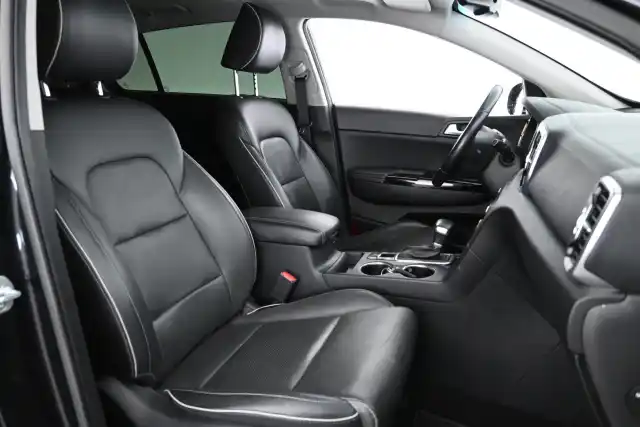 Musta Maastoauto, Kia Sportage – BTV-309