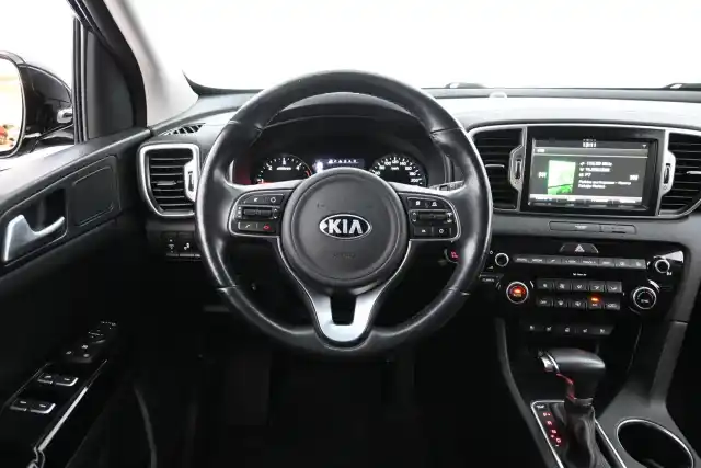 Musta Maastoauto, Kia Sportage – BTV-309