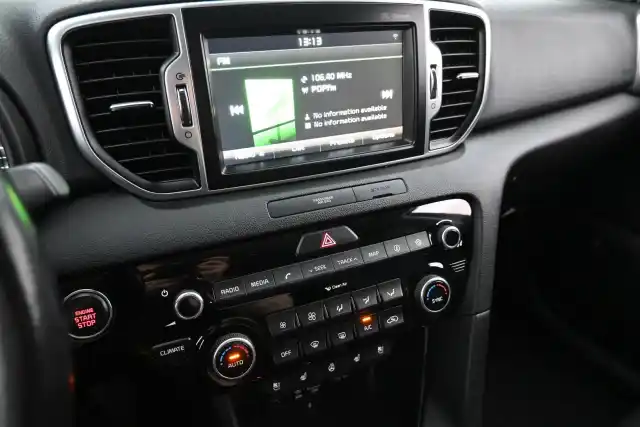 Musta Maastoauto, Kia Sportage – BTV-309