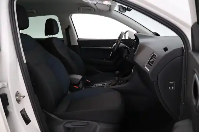 Valkoinen Maastoauto, Seat Ateca – BTV-461