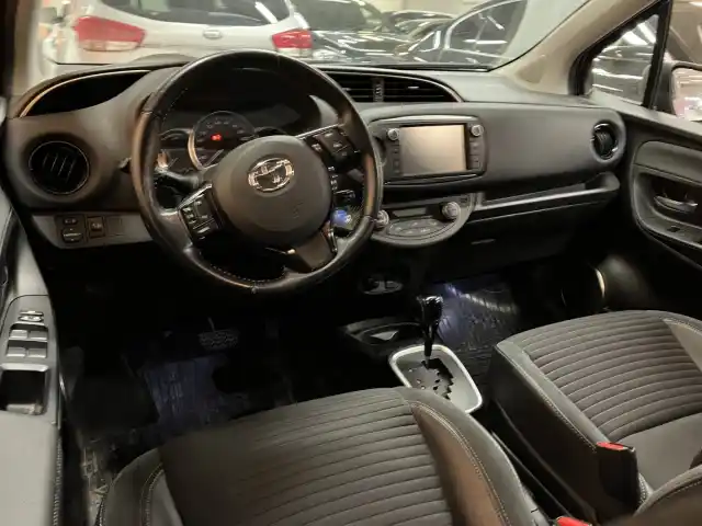 Punainen Viistoperä, Toyota Yaris – BTV-815