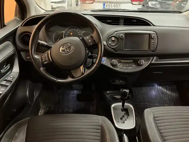 Punainen Viistoperä, Toyota Yaris – BTV-815