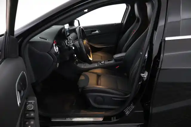 Musta Viistoperä, Mercedes-Benz A – BTV-883