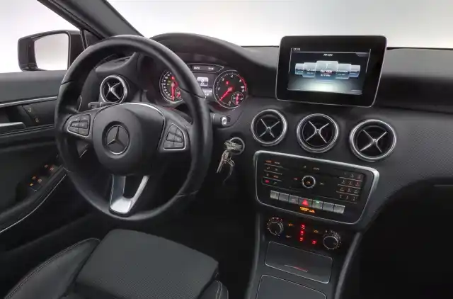 Musta Viistoperä, Mercedes-Benz A – BTV-883