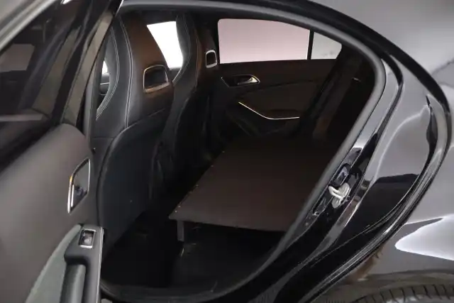 Musta Viistoperä, Mercedes-Benz A – BTV-883
