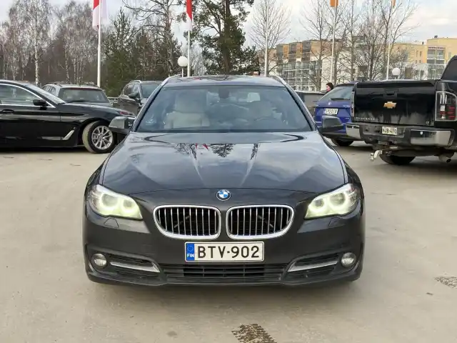 Harmaa Farmari, BMW 520 – BTV-902