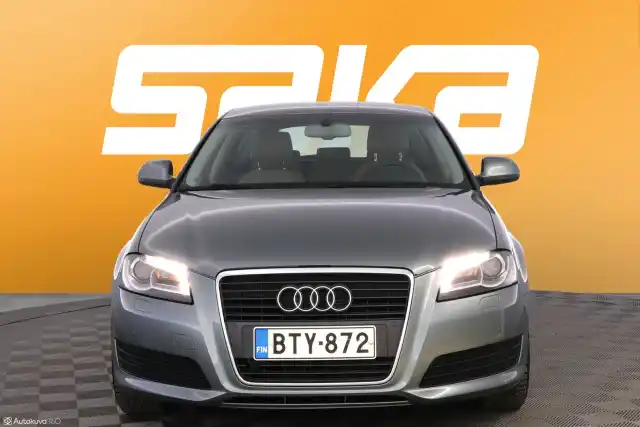 Harmaa Viistoperä, Audi A3 – BTY-872